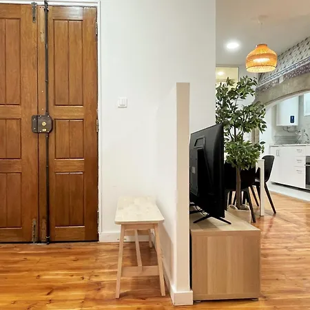 Sj2de Heart Of Lisbon, 1min To Augusta Arch! Spacious 2 Apts With 4br& 2ba * Lisboa