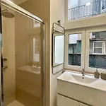 Apartman Sj2de Heart Of Lisbon, 1min To Augusta Arch! Spacious 2 Apts With 4br& 2ba Lisboa
