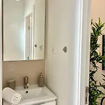 Appartement Sj2de Heart Of Lisbon, 1min To Augusta Arch! Spacious 2 Apts With 4br& 2ba *