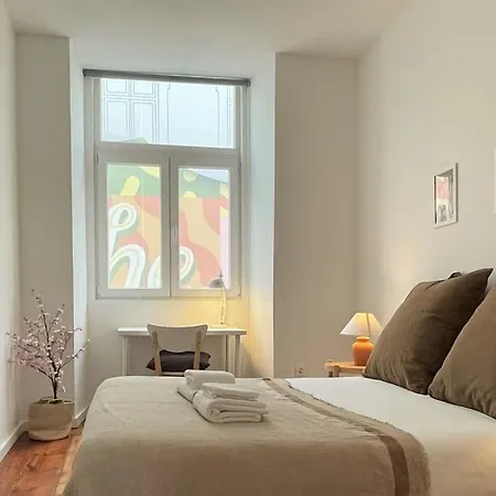 Sj2dee Heart Of Baixa New Air Conditioning Spacious 2 Apts 4br2ba Apartment *