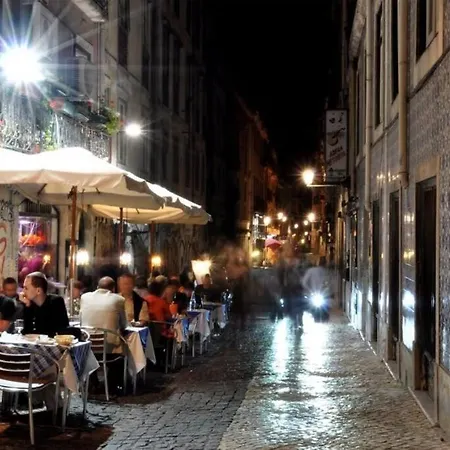 Sj2dee Heart Of Baixa New Air Conditioning Spacious 2 Apts 4br2ba Apartment *