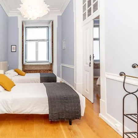 Sj2dee Heart Of Baixa New Air Conditioning Spacious 2 Apts 4br2ba Apartment