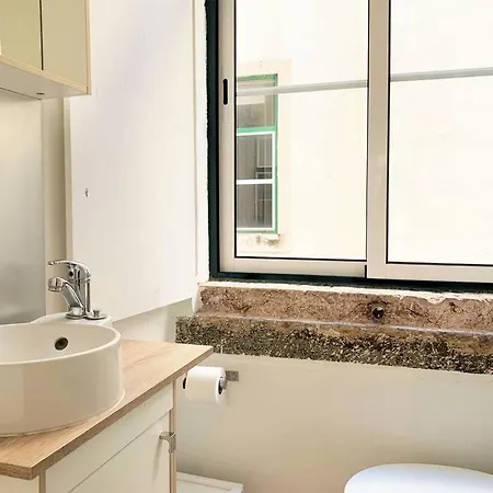Apartment Sj2dee Heart Of Baixa New Air Conditioning Spacious 2 Apts 4br2ba *