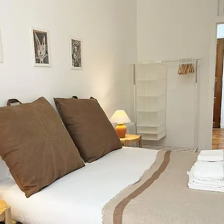 Sj2dee Heart Of Baixa New Air Conditioning Spacious 2 Apts 4br2ba Apartment