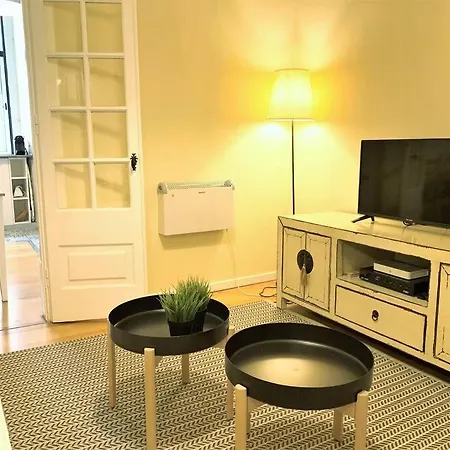 Apartamento Sj2dee Heart Of Baixa New Air Conditioning Spacious 2 Apts 4br2ba *