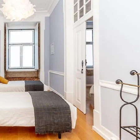 Appartement Sj2de Heart Of Lisbon, 1min To Augusta Arch! Spacious 2 Apts With 4br& 2ba *