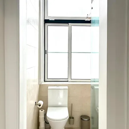 Appartement Sj2de Heart Of Lisbon, 1min To Augusta Arch! Spacious 2 Apts With 4br& 2ba