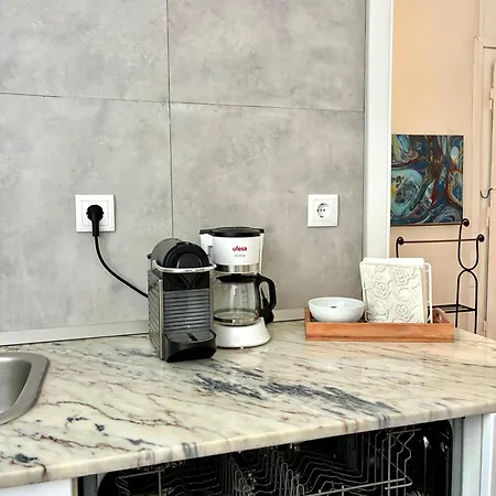 Appartement Sj2de Heart Of Lisbon, 1min To Augusta Arch! Spacious 2 Apts With 4br& 2ba