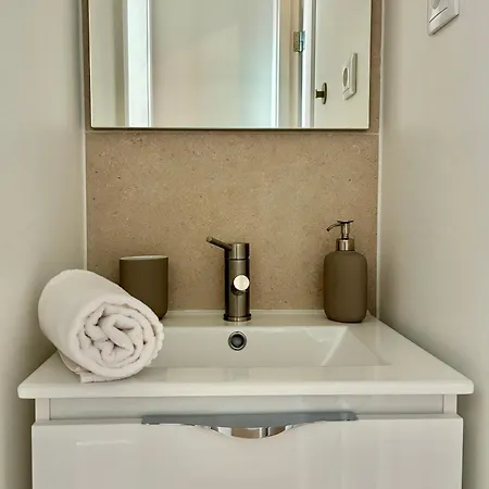 Appartement Sj2de Heart Of Lisbon, 1min To Augusta Arch! Spacious 2 Apts With 4br& 2ba Lisboa