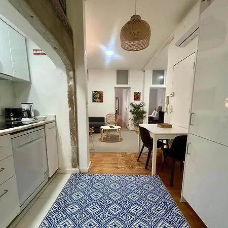 Sj2de Heart Of Lisbon, 1min To Augusta Arch! Spacious 2 Apts With 4br& 2ba *
