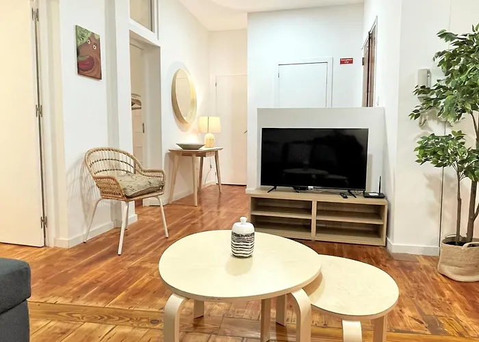 Sj2de Heart Of Lisbon, 1min To Augusta Arch! Spacious 2 Apts With 4br& 2ba Apartment *