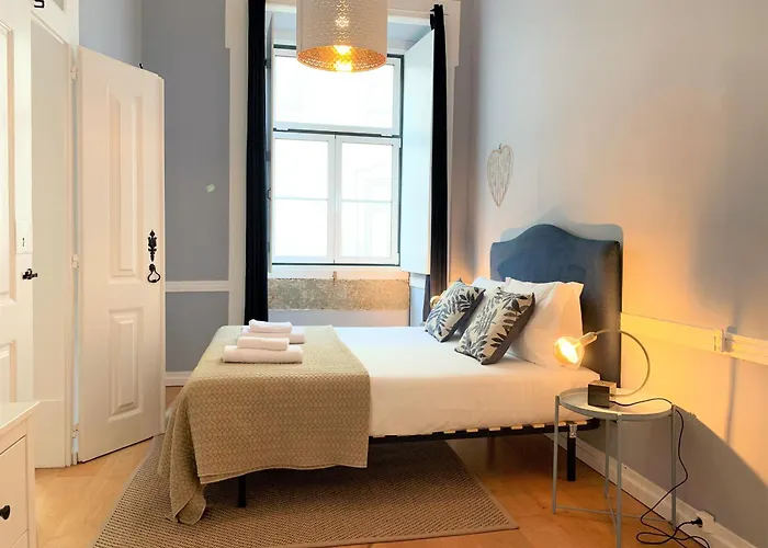Apartment Sj2de Heart Of Lisbon, 1min To Augusta Arch! Spacious 2 Apts With 4br& 2ba *