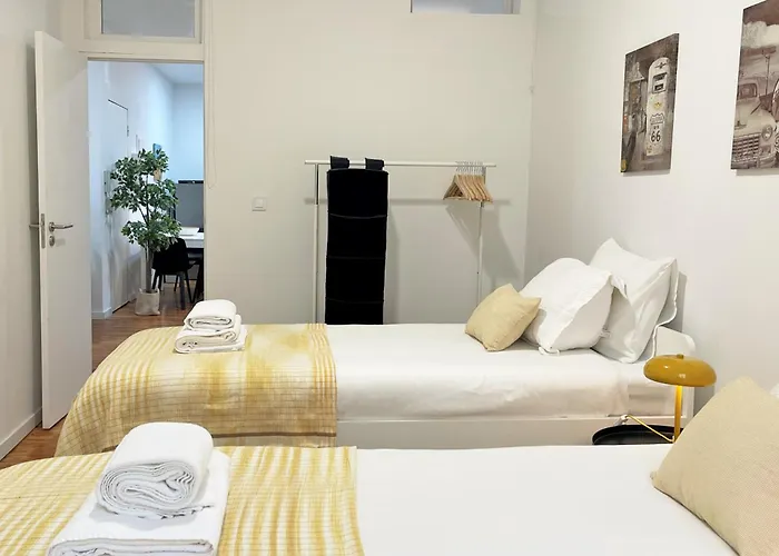Sj2de Heart Of Lisbon, 1min To Augusta Arch! Spacious 2 Apts With 4br& 2ba * Lissabon
