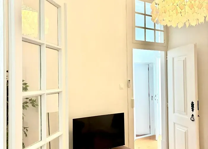Sj2de Heart Of Lisbon, 1min To Augusta Arch! Spacious 2 Apts With 4br& 2ba Apartment Lissabon