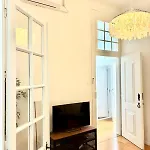 Sj2de Heart Of Lisbon, 1min To Augusta Arch! Spacious 2 Apts With 4br& 2ba شقة Lisboa
